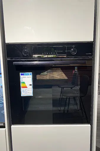Koje 14 - Nobilia "Lux" Lack Weiss HGL + Bosch Geräte