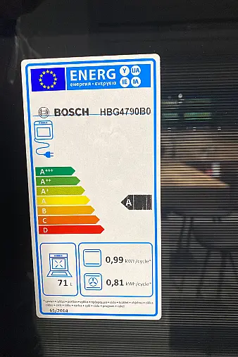 Koje 14 - Nobilia "Lux" Lack Weiss HGL + Bosch Geräte