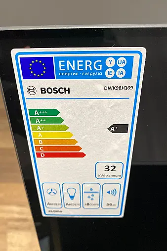 Koje 14 - Nobilia "Lux" Lack Weiss HGL + Bosch Geräte