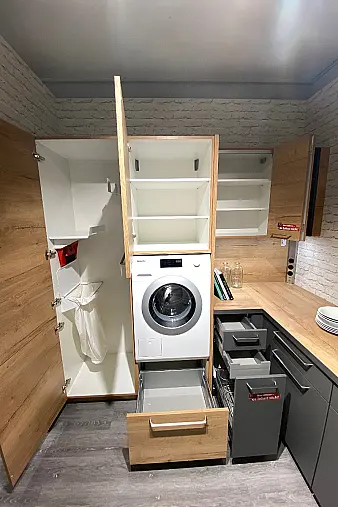 Koje 15 - Nobilia "HWR" Structura / Touch + E-Gerät