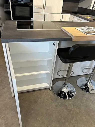 Schicke &amp; moderne U-Küche in Betonoptik