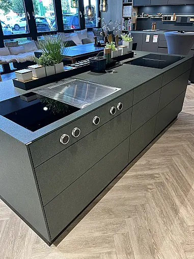 STRASSER ALPINOVA VERDE – EIN STATEMENT AUS STEIN