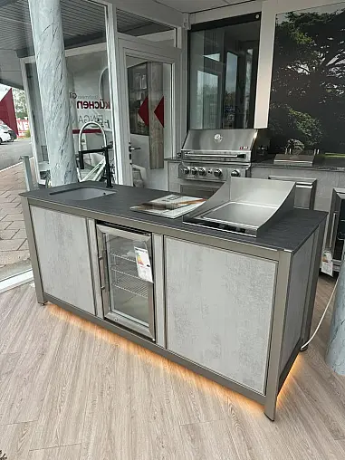 Outdoorküche - mit Spüle Kühlschrank &amp; Teppanyaki