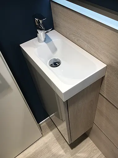 WC-Möbel / Badmöbel / Gäste-WC - Handwaschtisch und Spiegel und Rückwand-Paneelen + LED