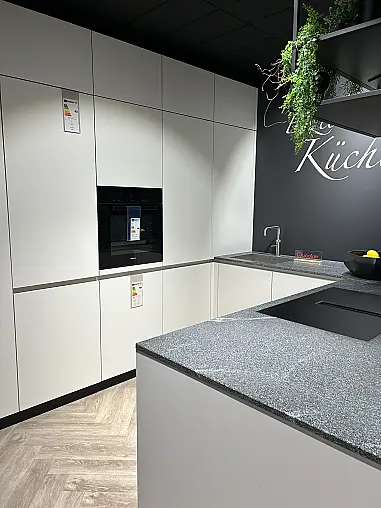next125 muschelweiß mit Naturstein