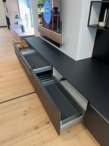 Exklusive Wohnwand / TV-Board / Anbauwand - Nischenrückwand Glas - SmartCube-Regale