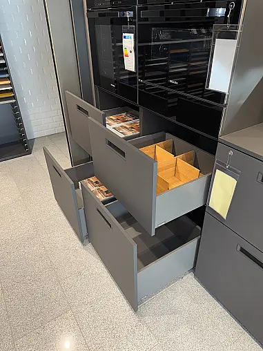 Designküche mit Miele-Geräten