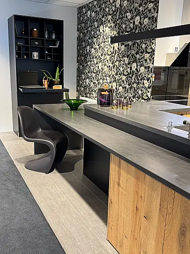 Altholz und Basalt Black Keramik