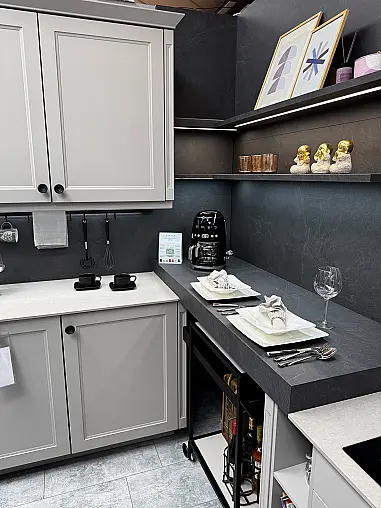 Nordische moderne Landhausküche als Musterküche im Abverkauf