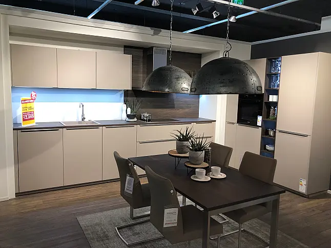 Plus in Lava Softmatt mit Miele Geräte