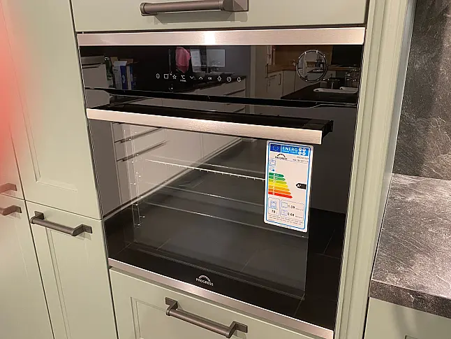Landhausküche mit mediterranem Flair inklusive Dampfbackofen
