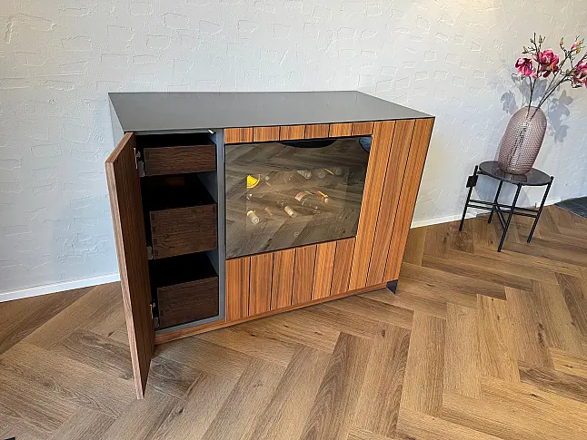 Luxus Sideboard mit V-Zug Weinkühler, Mooreiche &amp; Schwarzstahl