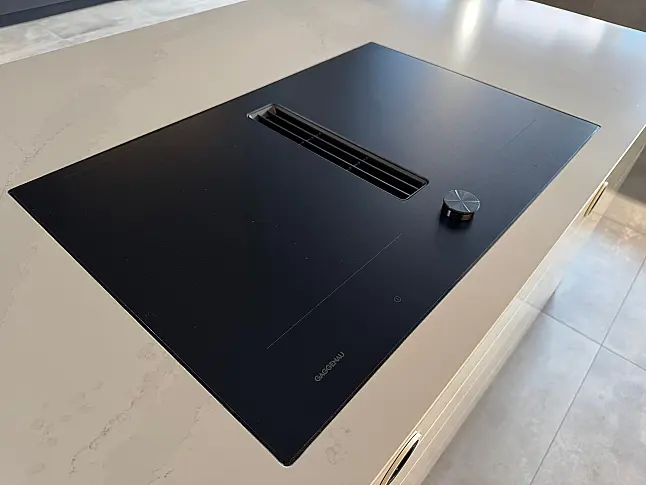 Flexinduktions-Kochfeld Serie 200 mit Absaugung und matter Glasoberfläche