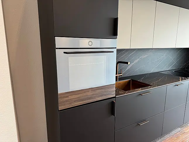 Combair V6000 60P in Spiegelglas Schwarz mit Pyrolyse &amp; GarAutomatik