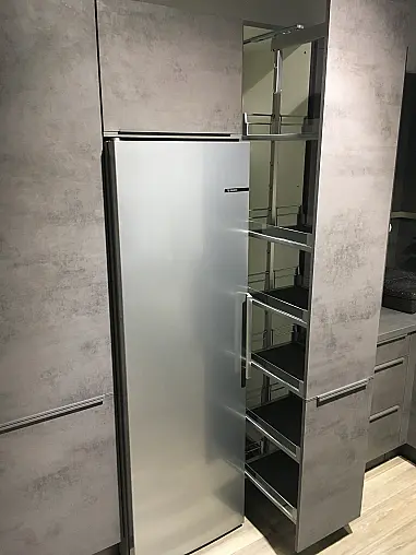 Exklusive Hauswirtschaftsküche - L-Küche - Gefrierschrank + Kühlschrank + Backofen