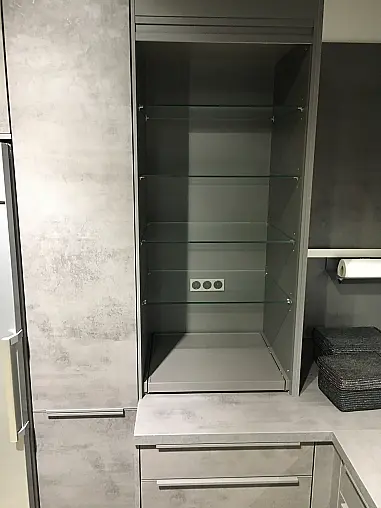 Exklusive Hauswirtschaftsküche - L-Küche - Gefrierschrank + Kühlschrank + Backofen