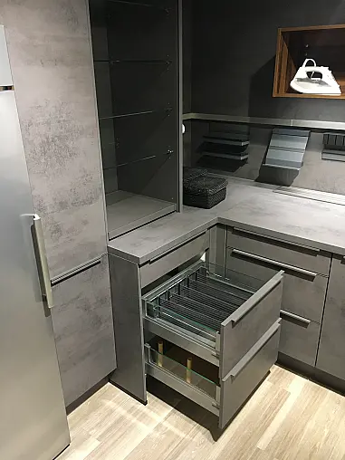 Exklusive Hauswirtschaftsküche - L-Küche - Gefrierschrank + Kühlschrank + Backofen