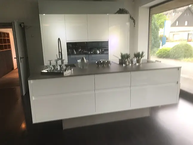 Musterküche P 5 Hochglanz Lack