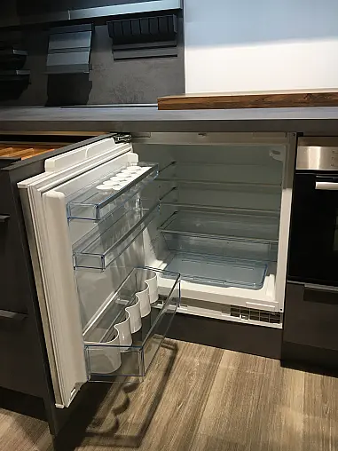 Exklusive Hauswirtschaftsküche - L-Küche - Gefrierschrank + Kühlschrank + Backofen