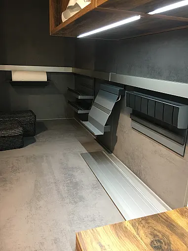 Exklusive Hauswirtschaftsküche - L-Küche - Gefrierschrank + Kühlschrank + Backofen