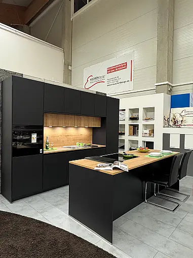 60S Schwarz+A19 Artwood, 22V Eiche Ventura