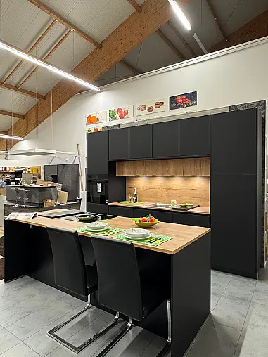 60S Schwarz+A19 Artwood, 22V Eiche Ventura
