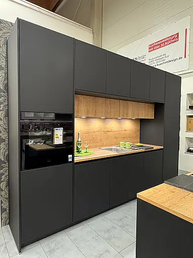 60S Schwarz+A19 Artwood, 22V Eiche Ventura