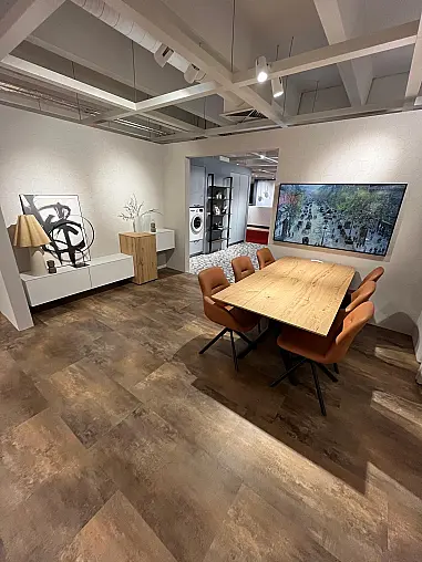 Exklusives Wohnzimmer / Esszimmer inklusive Tisch - 6 drehbaren Stühlen -  Wohnzimmerschrankwand mit indirekter LED-Beleuchtung - Messestück wieder original verpackt