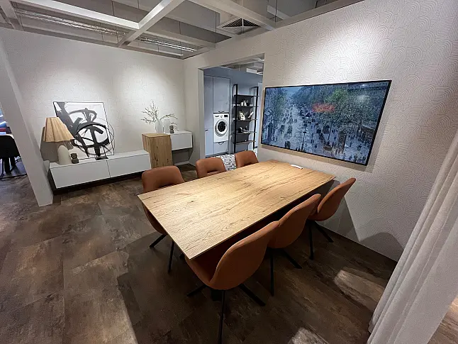 Exklusives Wohnzimmer / Esszimmer inklusive Tisch - 6 drehbaren Stühlen -  Wohnzimmerschrankwand mit indirekter LED-Beleuchtung - Messestück wieder original verpackt