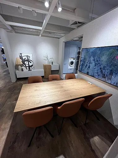 Exklusives Wohnzimmer / Esszimmer inklusive Tisch - 6 drehbaren Stühlen -  Wohnzimmerschrankwand mit indirekter LED-Beleuchtung - Messestück wieder original verpackt