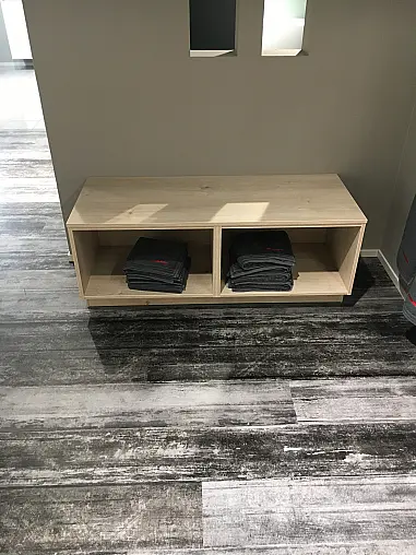 Exklusives Badezimmer - Doppelwaschtisch - Schränke