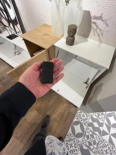 Exklusives Wohnzimmer / Esszimmer inklusive Tisch - 6 drehbaren Stühlen -  Wohnzimmerschrankwand mit indirekter LED-Beleuchtung - Messestück wieder original verpackt