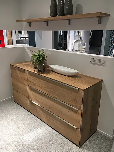 Exklusives Badezimmer verdeckt mit Schiebetüren - Sideboard - Regale - Waschtisch &amp; LED-Spiegel
