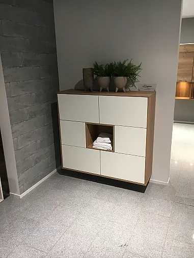 Exklusives Badezimmer mit Waschtisch-Anlage - Lackfront - LED-Spiegel