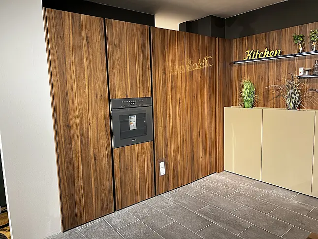 Leicht Moderne U-Küche Nussbaum