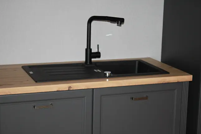 Moderne Küchenzeile in edler Optik