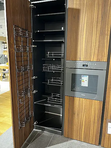 Leicht Moderne U-Küche Nussbaum