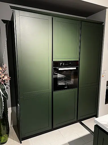 Landhaus Inselküche Waldgrün Satin