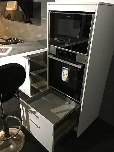 Nobilia Ausstellungsküche Lacklaminat Alpinweiß matt inkl. Neff-Geräte