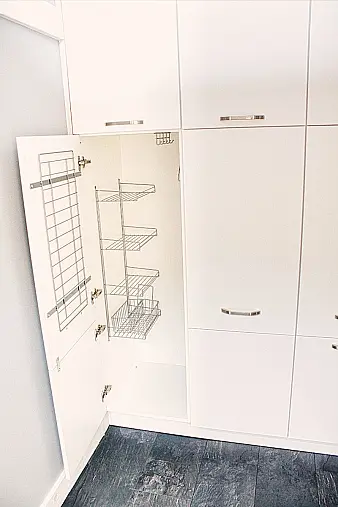 Hauswirtschaftsraum mit viel Platz inkl. Geräte