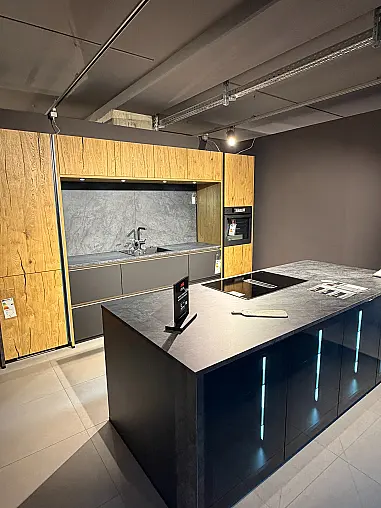 Moderne Design-Inselküche
