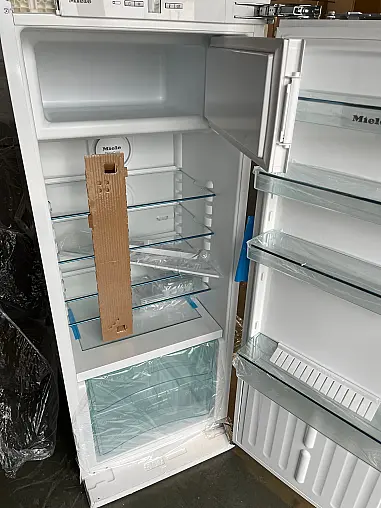Miele K 35282 iDF, Einbau-Kühlschrank, Gefrierfach, 140cm Nische
