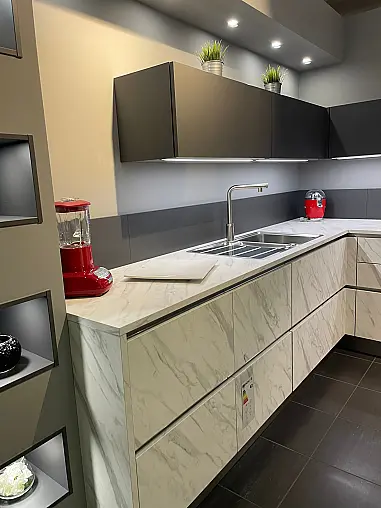 Wunderschöne Ausstellungsküche ausgestattet mit SMEG Geräten und vielen tollen Highlights.