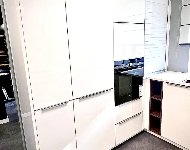 AV4030 Lack Hochglanz Kristallweiss