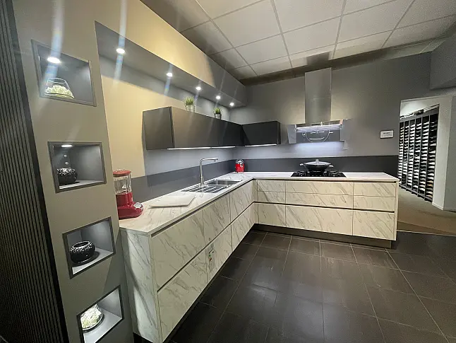 Wunderschöne Ausstellungsküche ausgestattet mit SMEG Geräten und vielen tollen Highlights.