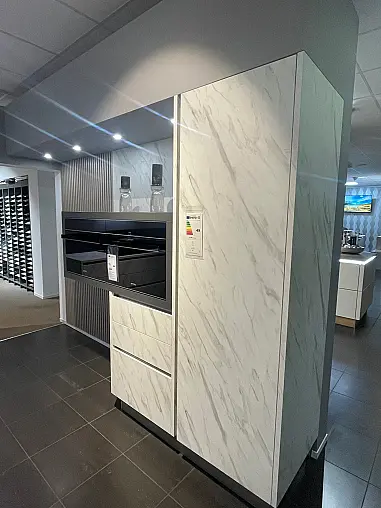 Wunderschöne Ausstellungsküche ausgestattet mit SMEG Geräten und vielen tollen Highlights.