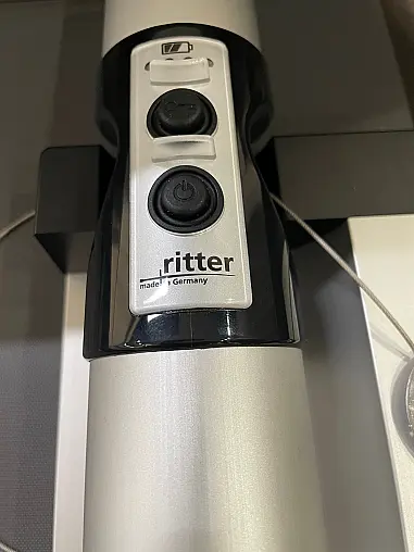 Wunderschöne Ausstellungsküche ausgestattet mit SMEG Geräten und vielen tollen Highlights.