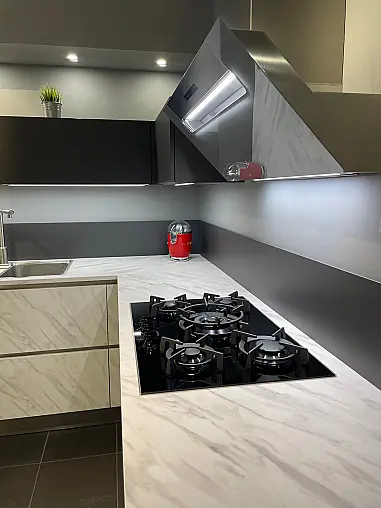 Wunderschöne Ausstellungsküche ausgestattet mit SMEG Geräten und vielen tollen Highlights.