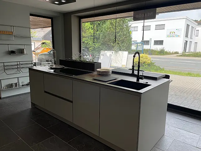Musterküche SieMatic SLC kieselgrau samtmatt, ohne Anrichte