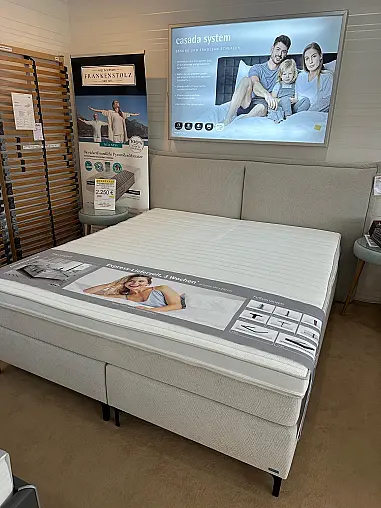 hochwertiges Boxspringbett 180 x 200 cm in hellgrau
